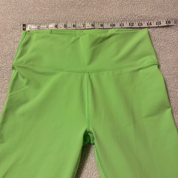 Fabletics Active Set Neon Green Boost High-Waisted 7/8 Legging Sports Bra - Picture 9 of 16